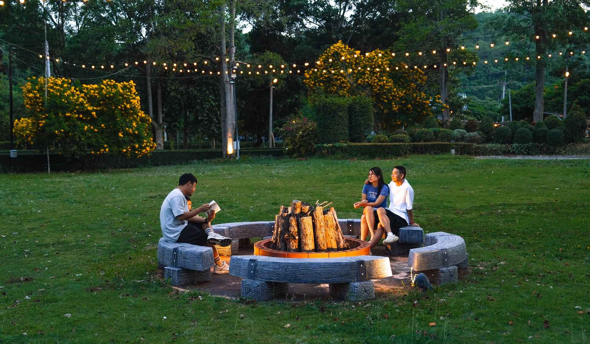 Night Campfire & BBQ